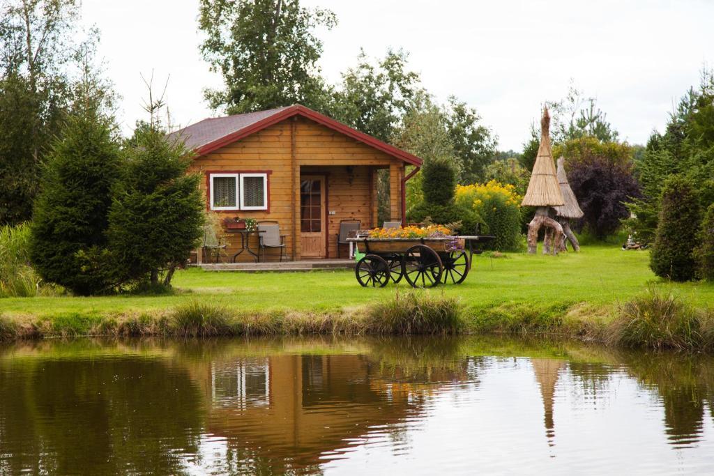 Lepametsa Holiday Houses Nasva Exterior photo